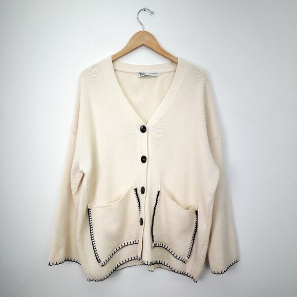 Zara Women’s Cream Black Contrasting Topstitch Oversized Pocket Cardigan Sweater - Picture 2 of 16